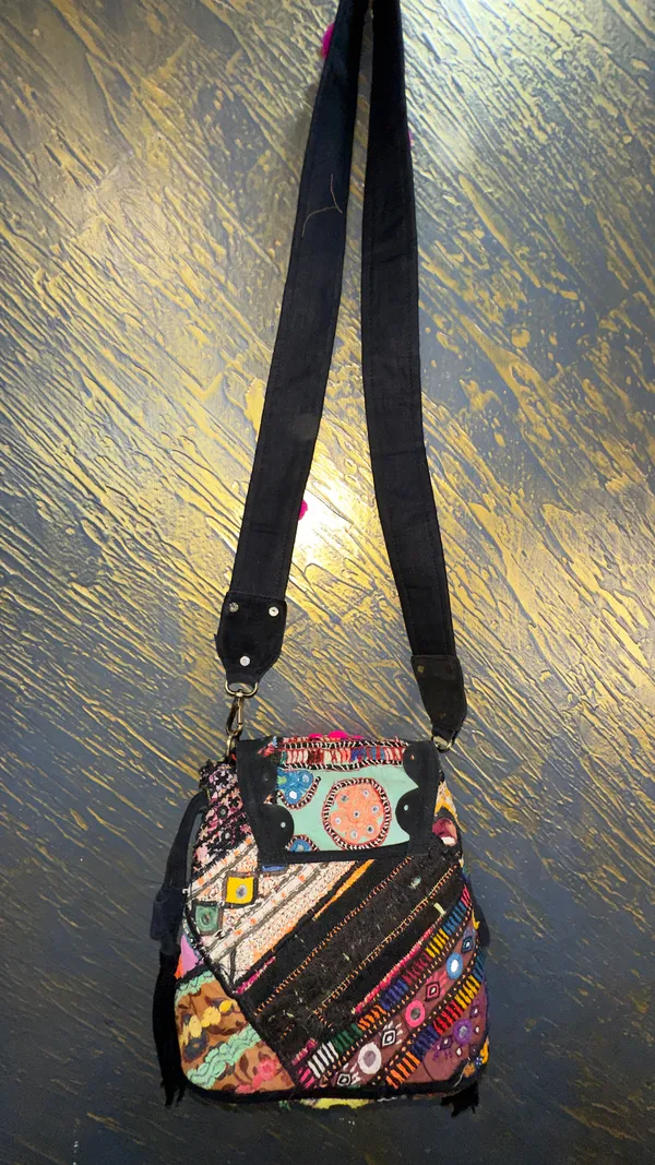 Black_Fabric_Embroidered_Sling_Bag_for_Women