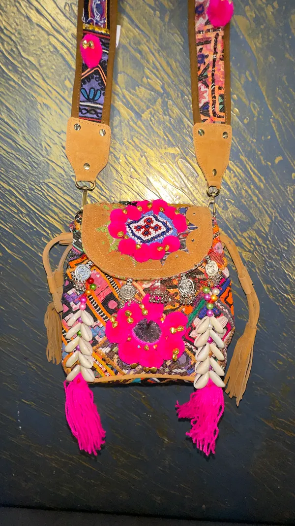 Multicolor_Embroidered_Sling_Bag_for_Women