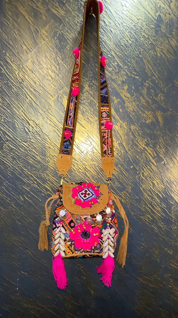 Multicolor_Embroidered_Sling_Bag_for_Women