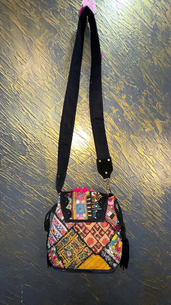 Multicolor_Textile_Embroidered_Sling_Bag_for_Women
