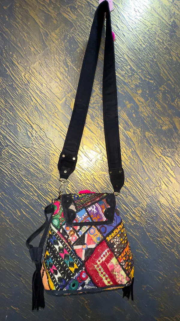 Multicolor_Fabric_Embroidered_Sling_Bag_for_Women