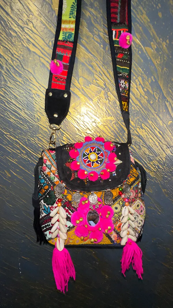 Multicolor_Textile_Embroidered_Sling_Bag_for_Women
