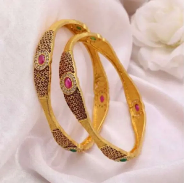 Gold_Alloy_Enamel_Pink_Green_Stone_Studded_Bangle_Set_For_Women