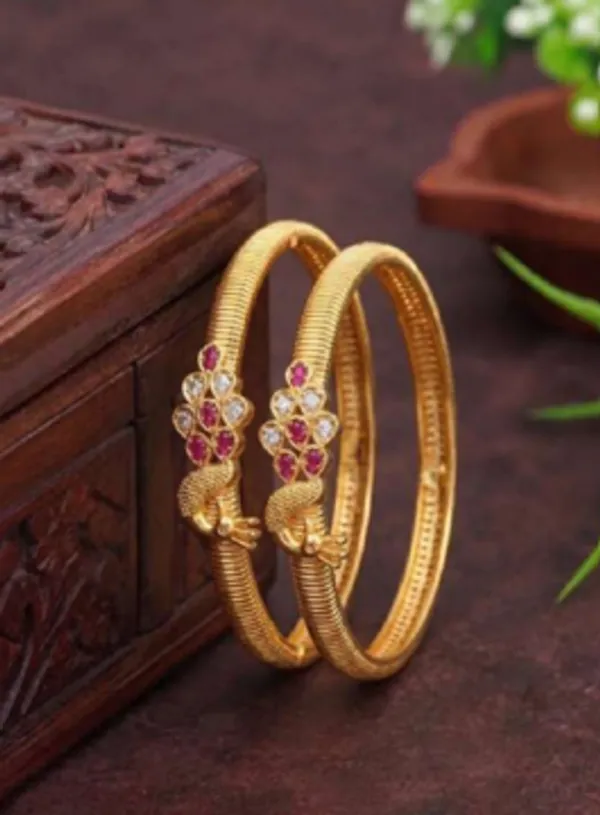 Gold_Alloy_Floral_Red_Stone_Studded_Bangle_Set_For_Women