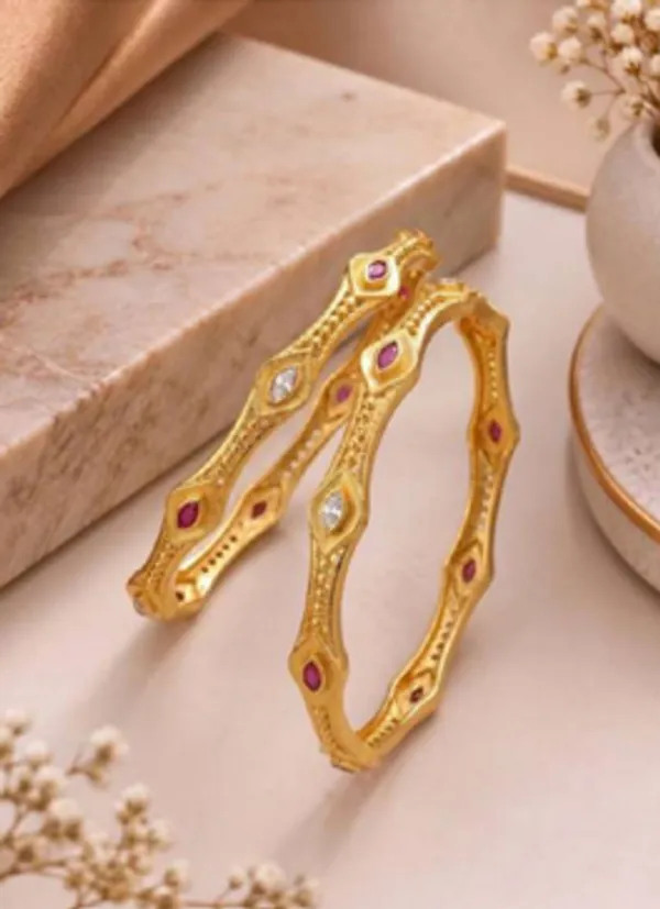 Gold_Alloy_Openwork_Red_Clear_Stone_Bangle_Set_For_Women