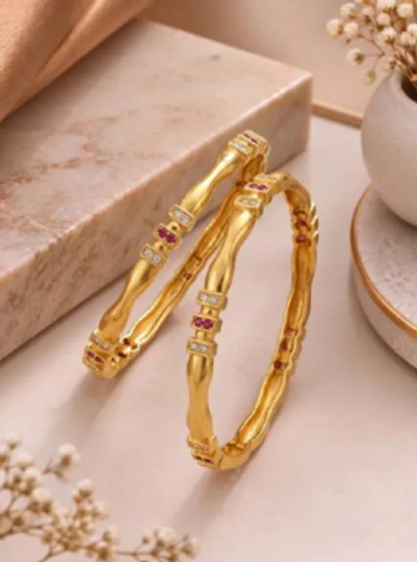 Gold_Alloy_Pink_White_Stone_Embellished_Bangle_Set_For_Women