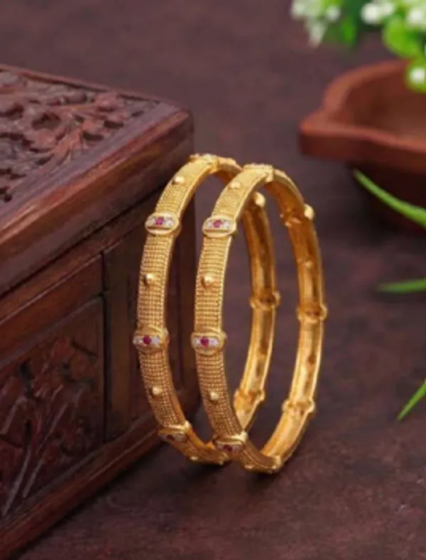 Gold_Alloy_Textured_Red_Stone_Studded_Bangle_Set_For_Women