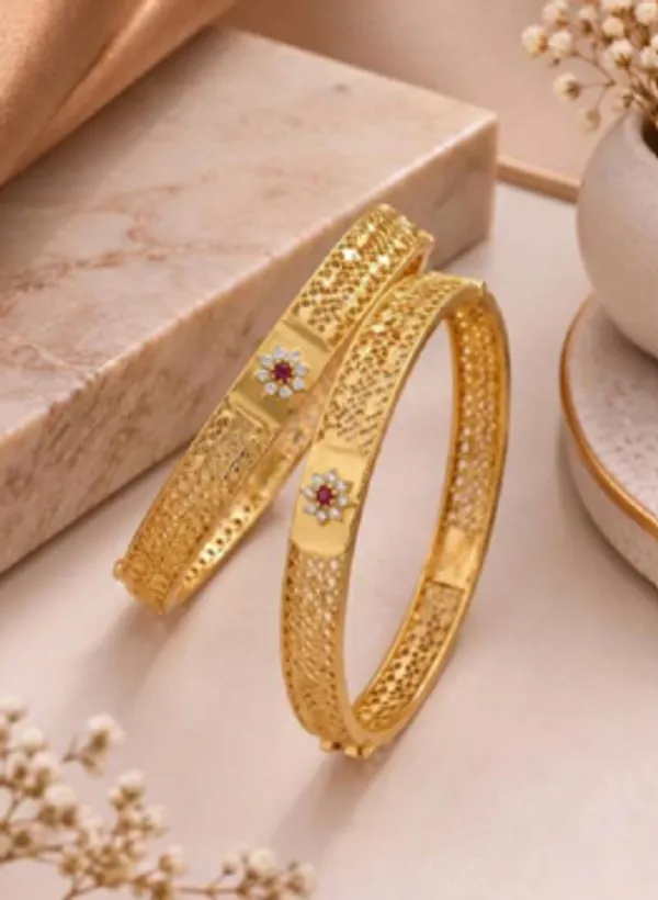 Gold_Alloy_Floral_Openwork_Red_Stone_Bangle_Set_For_Women
