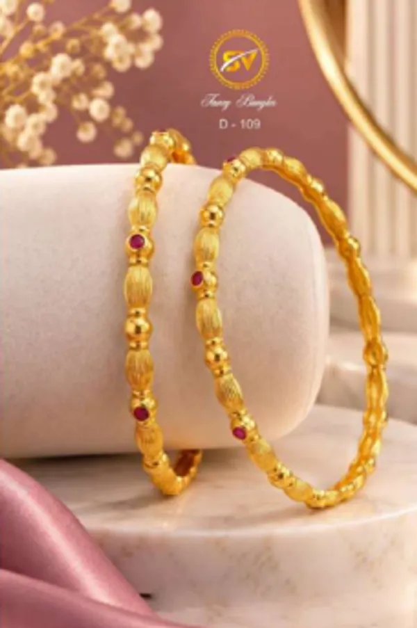 Gold_Alloy_Beaded_Red_Stone_Accent_Bangle_Set_For_Women