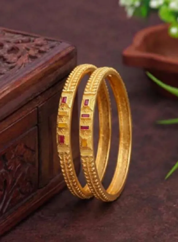 Gold_Alloy_Red_Stone_Geometric_Bangle_Set_For_Women