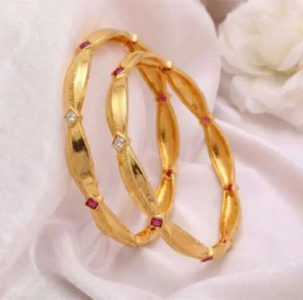 Gold_Alloy_Segmented_Red_Clear_Stone_Embellished_Bangle_Set_For_Women
