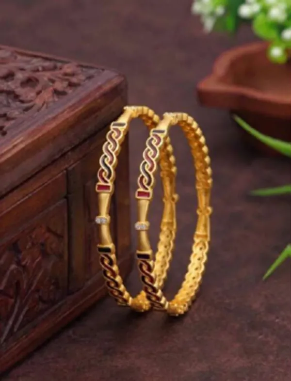 Gold_Alloy_Red_Black_Accent_Decorative_Bangle_Set_For_Women
