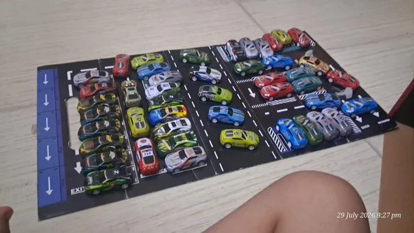 48_Piece_Pull_Back_Alloy_Toy_Car_Set_With_City_Play_Mat
