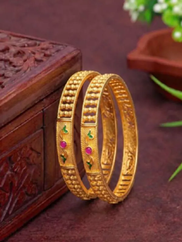 Gold_Alloy_Beaded_Floral_Embellished_Bangle_Set_For_Women