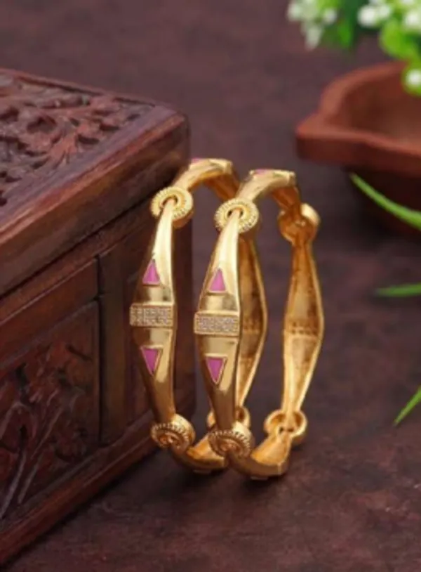 Gold_Alloy_Pink_Triangular_Enamel_Textured_Bangle_Set_For_Women