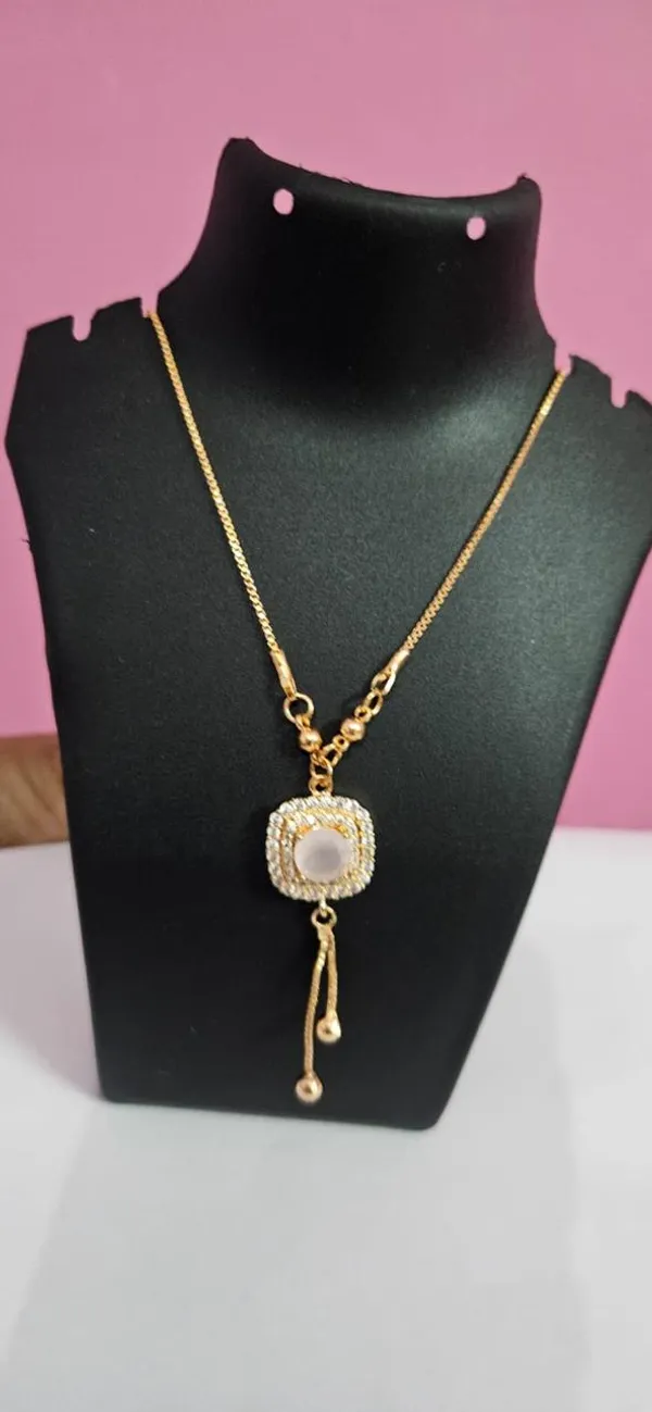 Frost_White_Pendant_Necklace