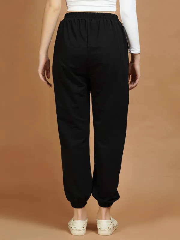 Black_Cotton_Joggers_For_Women