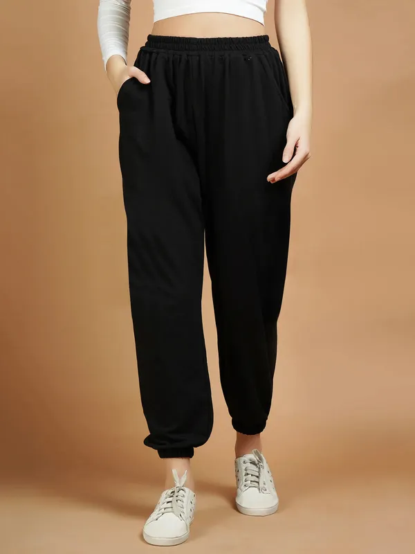 Black_&_Beige_Cotton_Joggers_For_Women