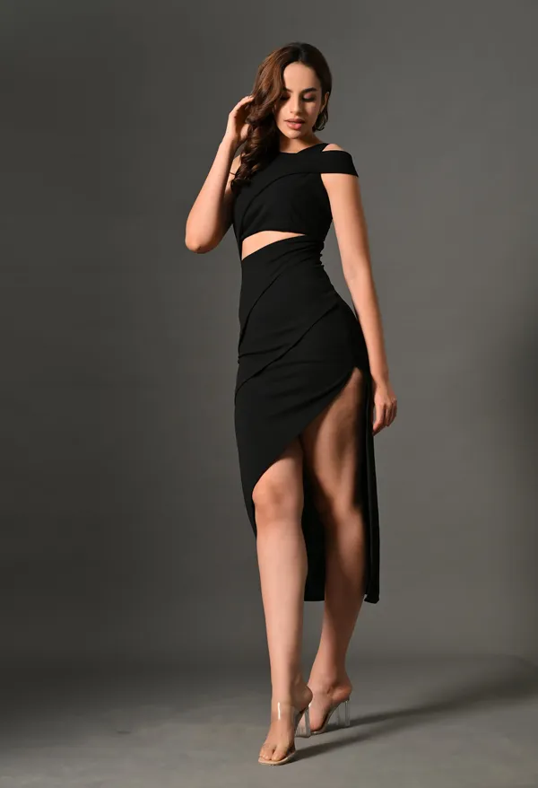 Black_Polyester_Dress_For_Women