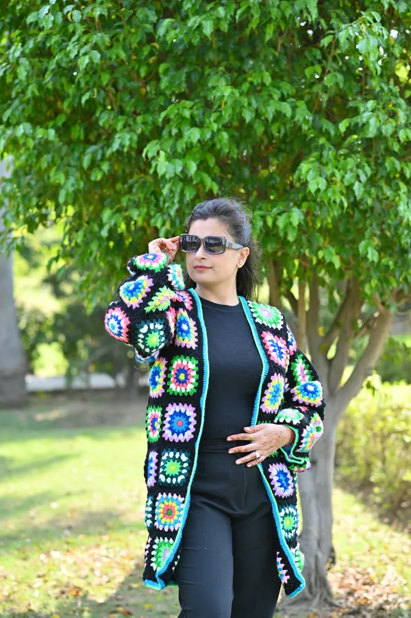 Women_Colour_Blocked_Cardigan_With_Embroidered_Detail