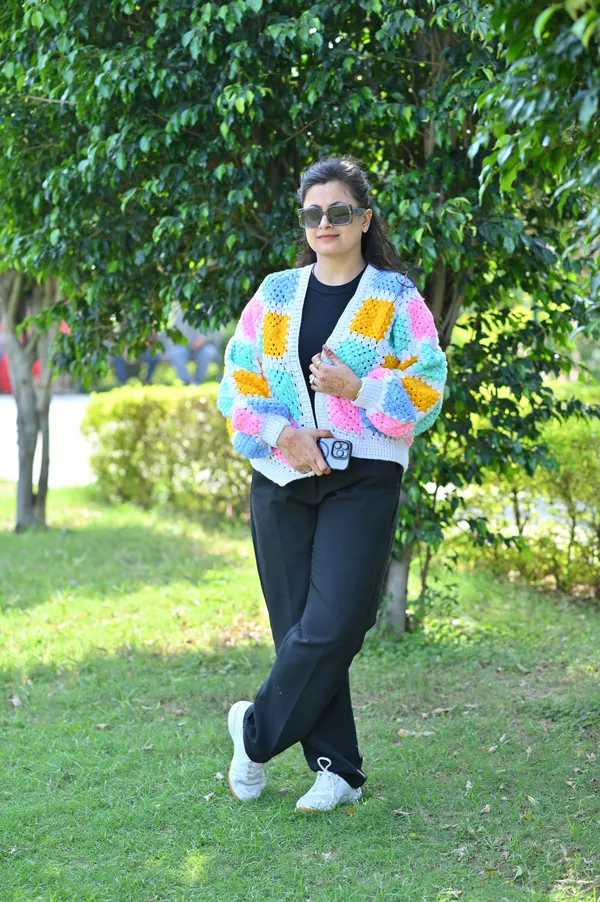 Women_Colourblocked_Cardigan_With_Embroidered_Detail