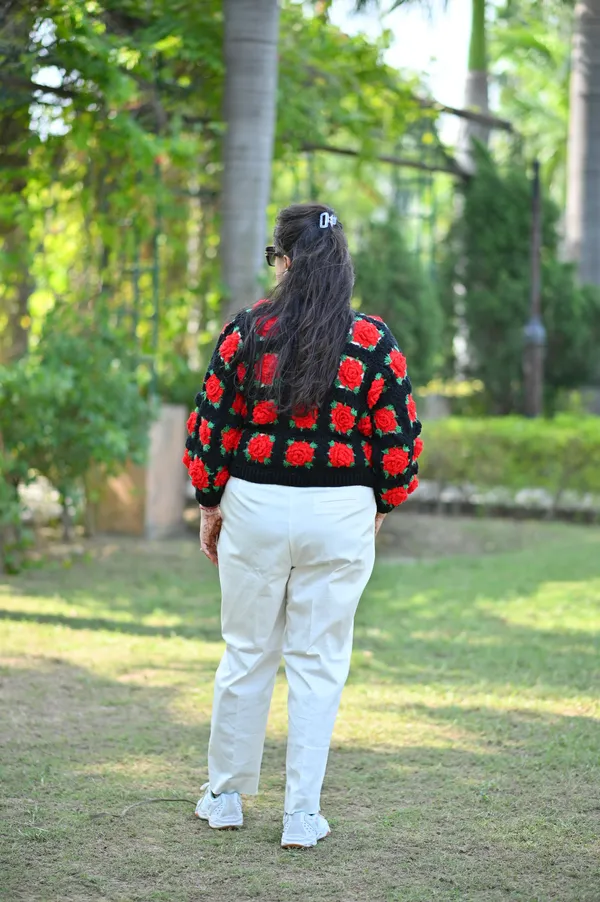Women_Colourblocked_Cardigan_With_Embroidered_Detail