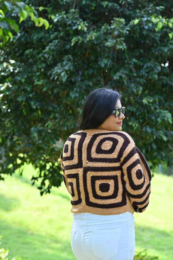 Women_Colourblocked_Cardigan_With_Embroidered_Detail