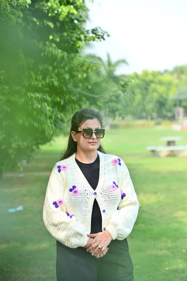 Women_Colourblocked_Cardigan_With_Embroidered_Detail