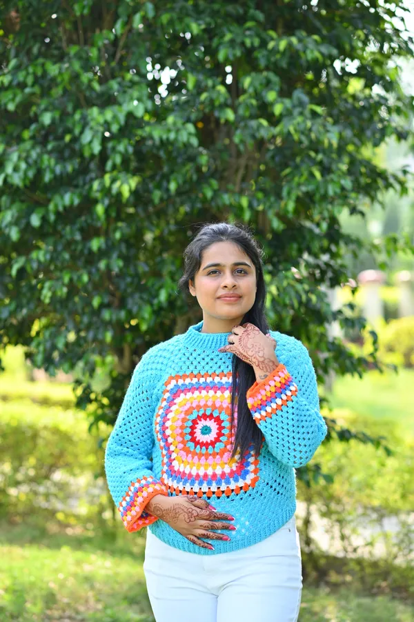 Women_Colourblocked_Cardigan_With_Embroidered_Detail