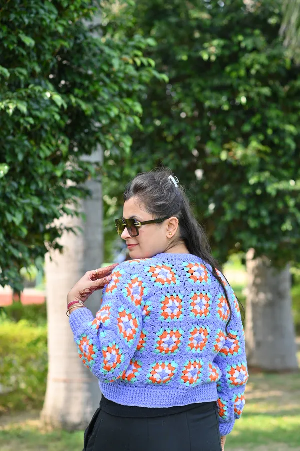 Women_Colourblocked_Cardigan_With_Embroidered_Detail