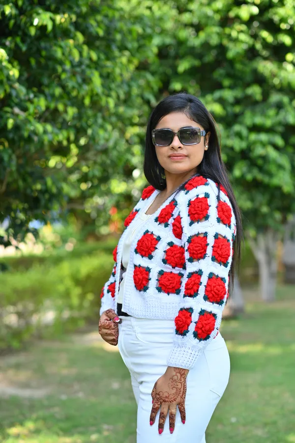 Women_Colourblocked_Cardigan_With_Embroidered_Detail