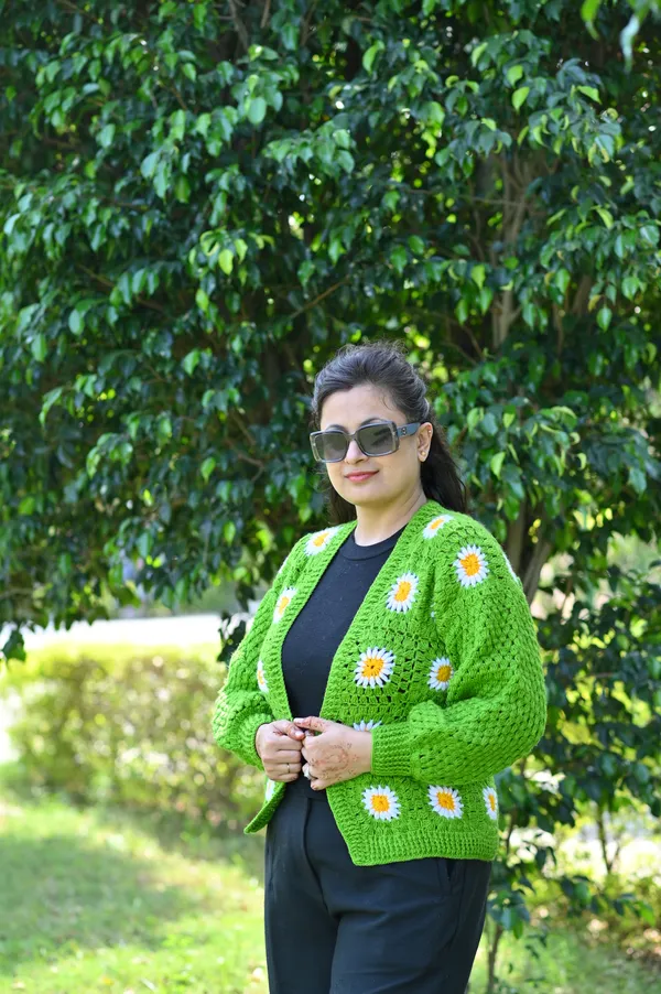 Women_Colourblocked_Cardigan_With_Embroidered_Detail