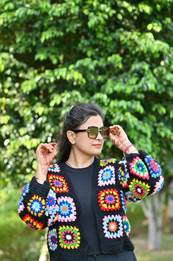 Women_Colourblocked_Cardigan_With_Embroidered_Detail