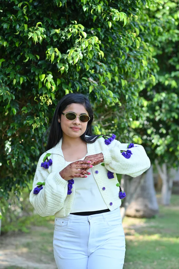 Women_Colourblocked_Cardigan_With_Embroidered_Detail