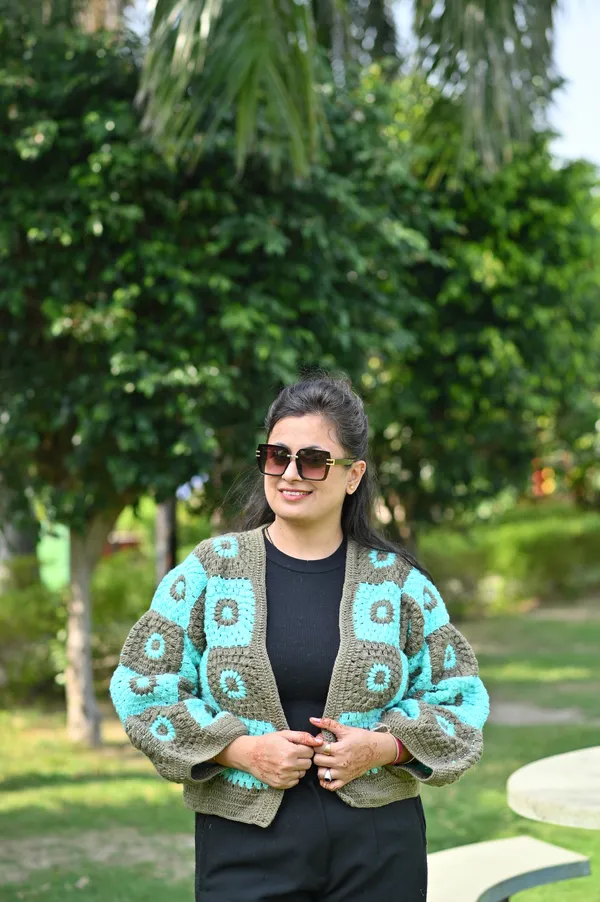 Women_Colourblocked_Cardigan_With_Embroidered_Detail