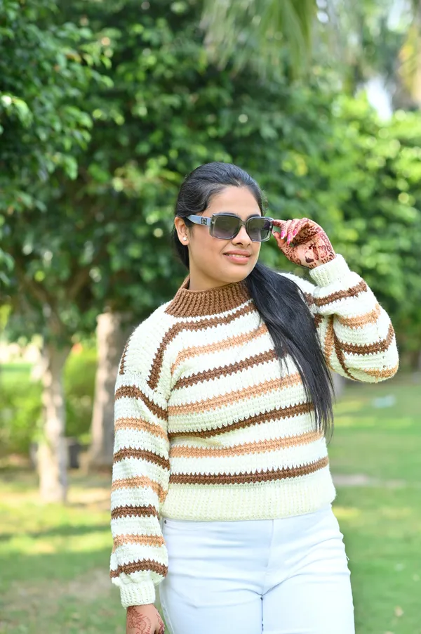 Women_Colourblocked_Cardigan_With_Embroidered_Detail