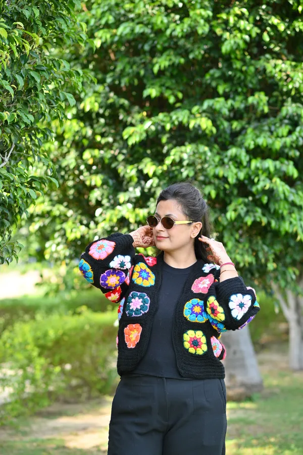Women_Colourblocked_Cardigan_With_Embroidered_Detail