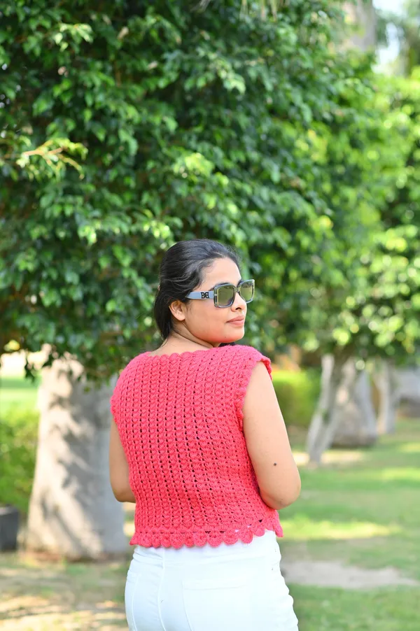 Women_Colourblocked_Cardigan_With_Embroidered_Detail