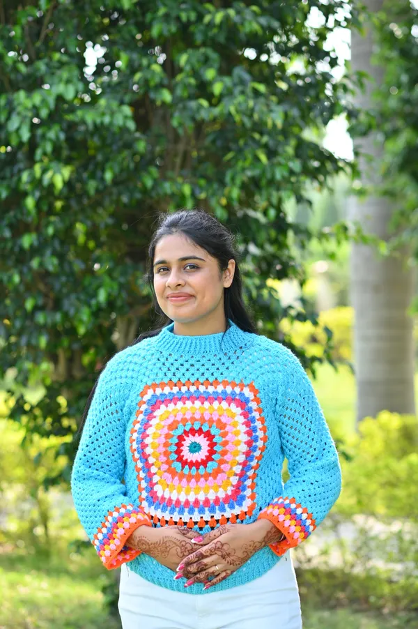 Women_Colourblocked_Cardigan_With_Embroidered_Detail