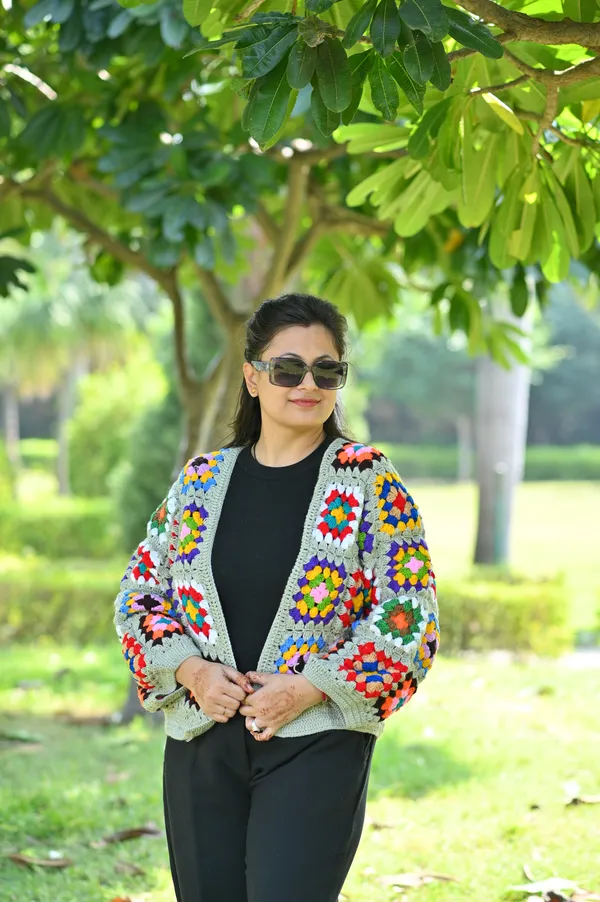 Women_Colourblocked_Cardigan_With_Embroidered_Detail
