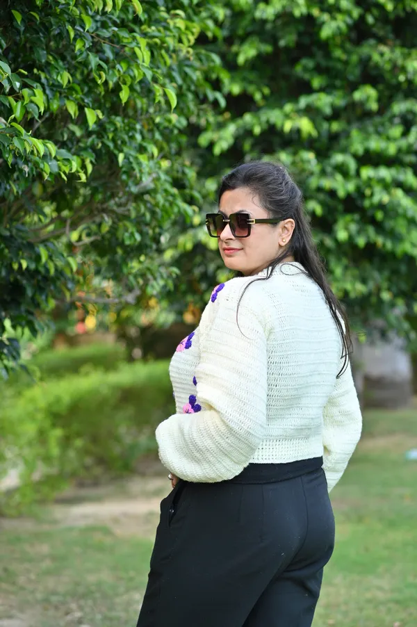 Women_Colourblocked_Cardigan_With_Embroidered_Detail