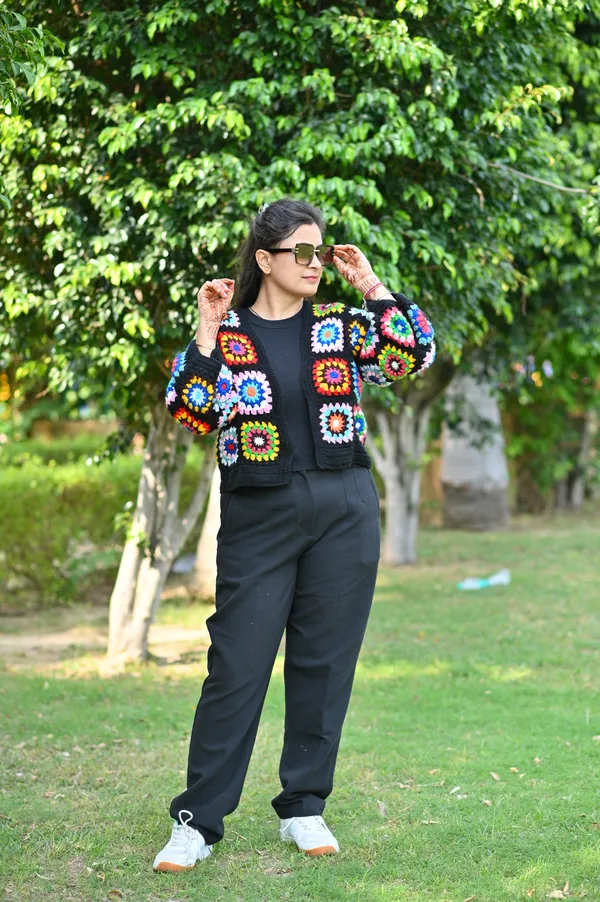 Women_Colourblocked_Cardigan_With_Embroidered_Detail