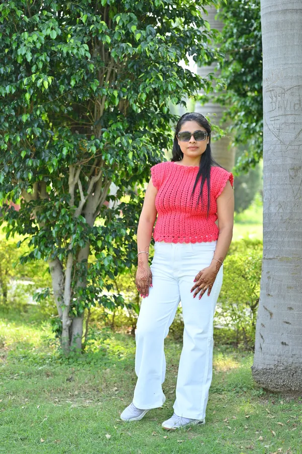 Women_Colourblocked_Cardigan_With_Embroidered_Detail