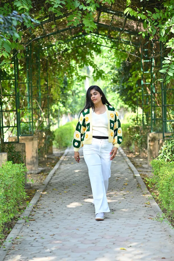 Women_Colourblocked_Cardigan_With_Embroidered_Detail