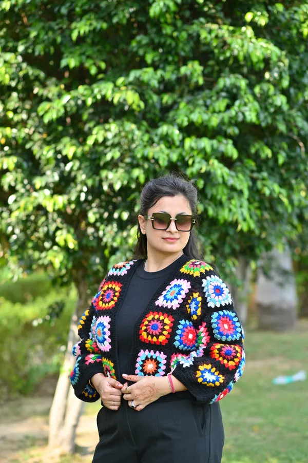 Women_Colourblocked_Cardigan_With_Embroidered_Detail