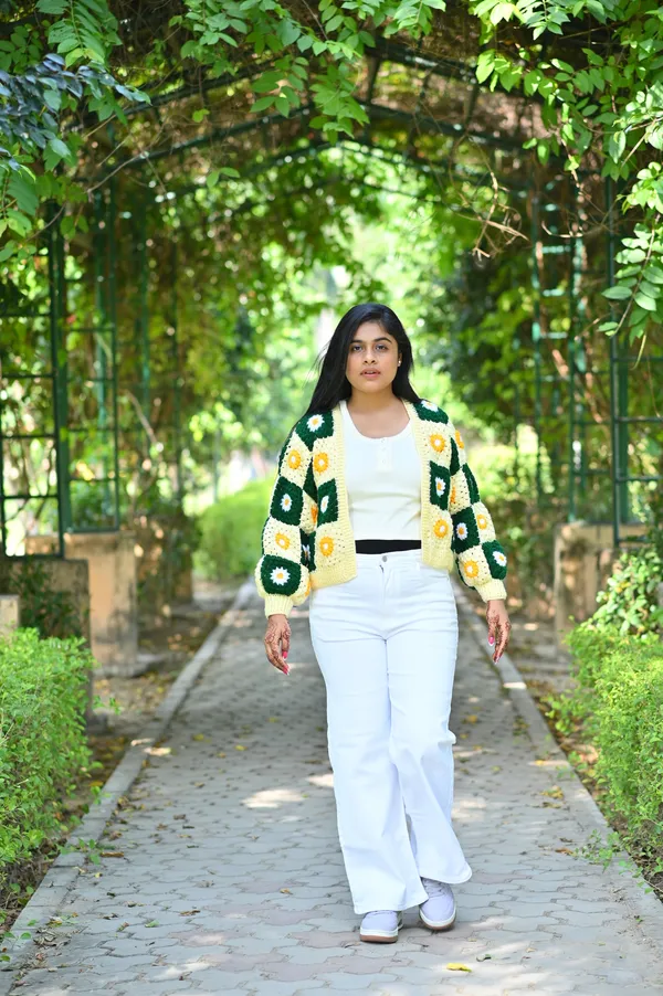 Women_Colourblocked_Cardigan_With_Embroidered_Detail