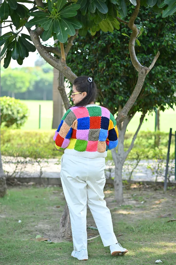 Women_Colourblocked_Cardigan_With_Embroidered_Detail