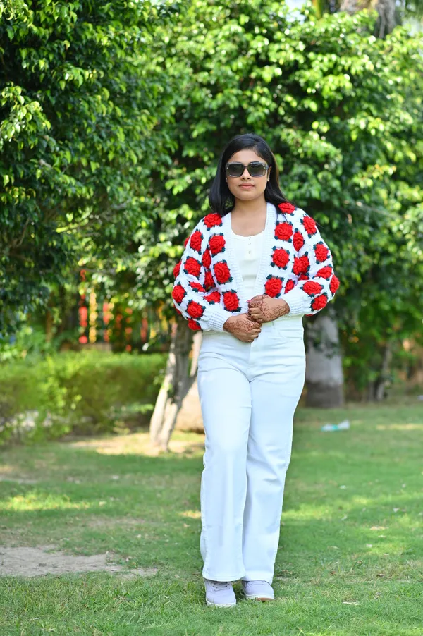 Women_Colourblocked_Cardigan_With_Embroidered_Detail