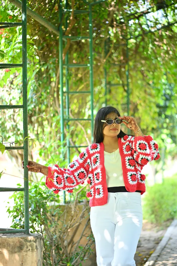 Women_Colourblocked_Cardigan_With_Embroidered_Detail