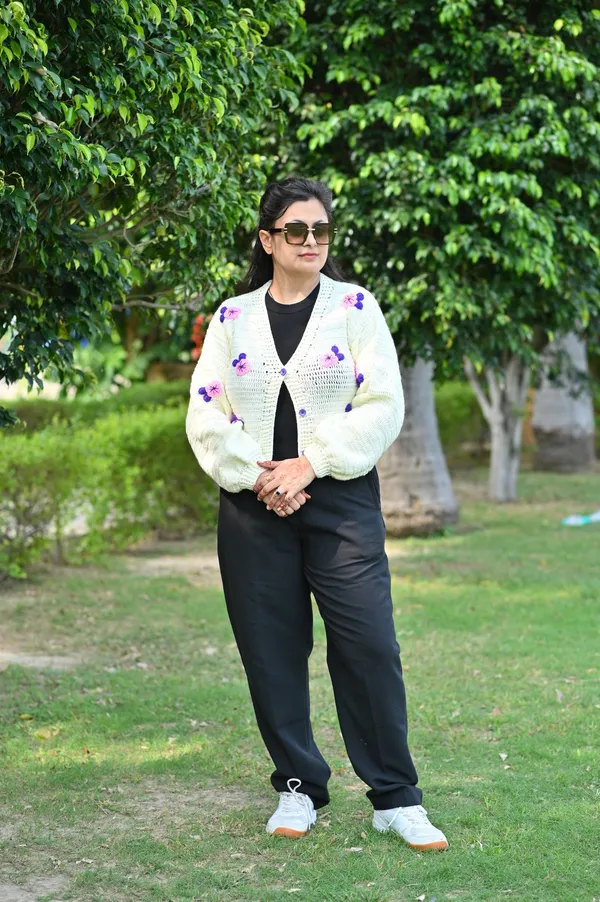 Women_Colourblocked_Cardigan_With_Embroidered_Detail